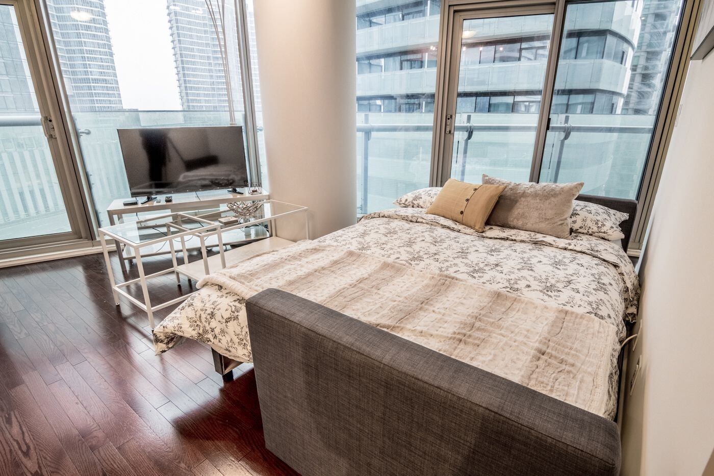 Aoc Suites - Two Bedroom Condo - City/Cn Tower View Toronto Exteriér fotografie