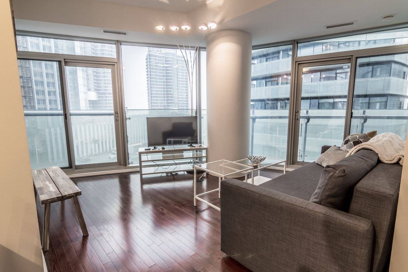 Aoc Suites - Two Bedroom Condo - City/Cn Tower View Toronto Exteriér fotografie